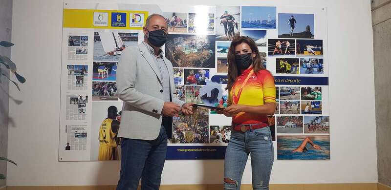 Recibimiento institucional a la teldense Lourdes Bethencourt / TA